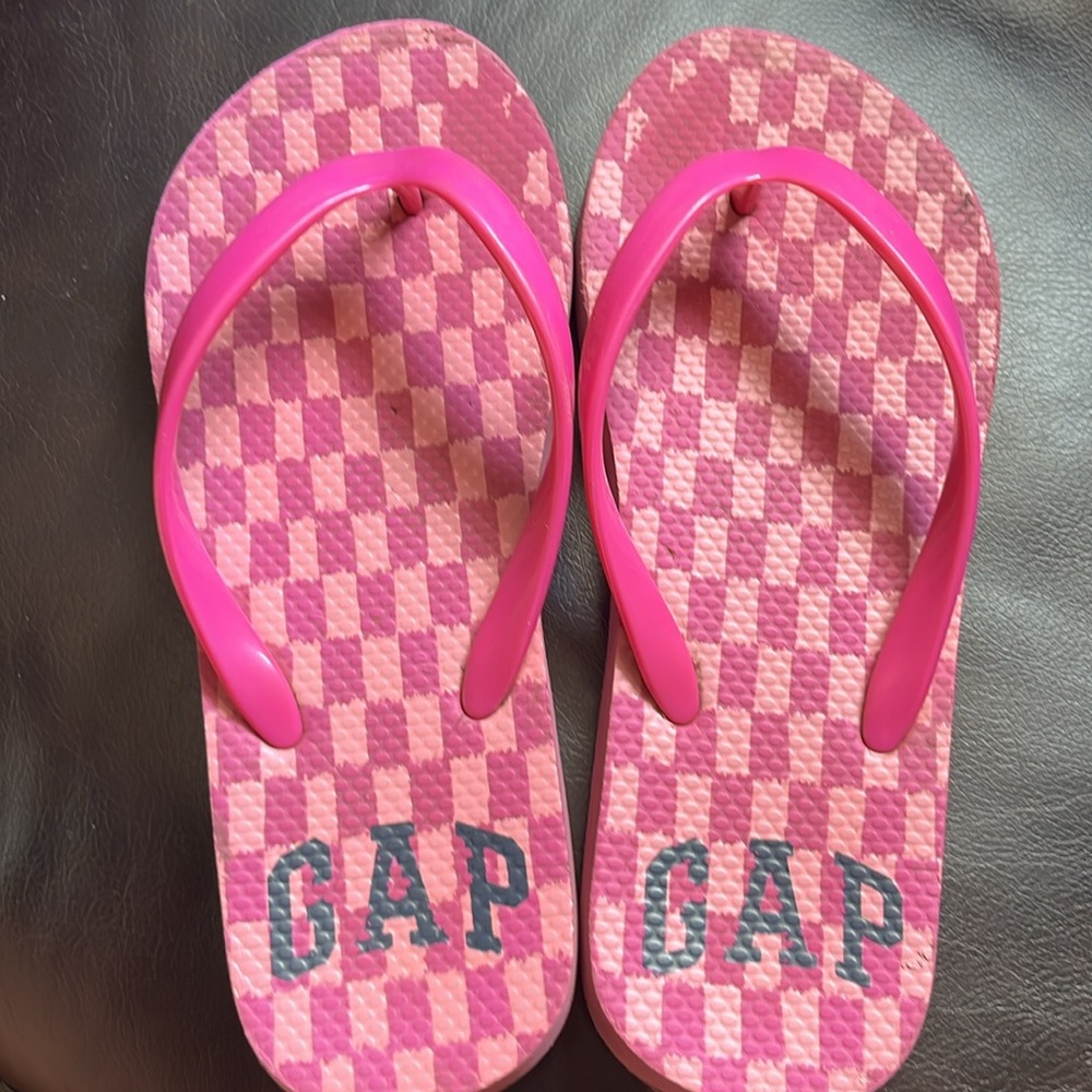 GAP flip flops - Picture 2 of 4